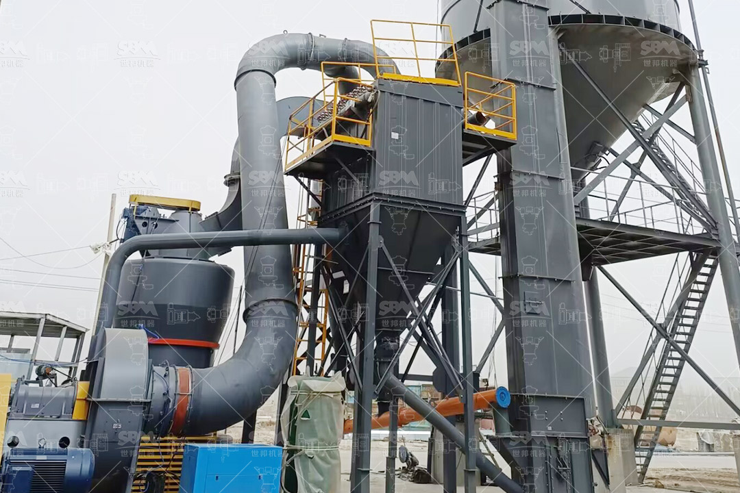 Microscopic view of high-purity molybdenum oxide powder with uniform particle size distribution